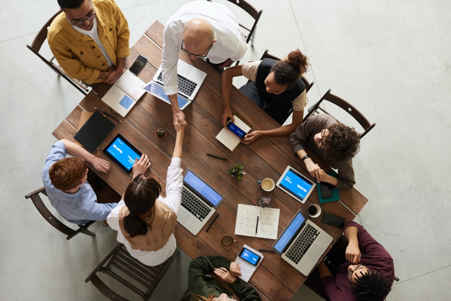 How to Deal With Competitive Work Colleagues?